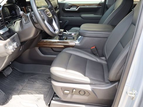 Used 2024 GMC Sierra 1500 Elevation w/ Elevation Premium Package RWD image 15