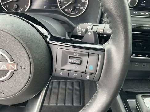 Certified 2023 Nissan Rogue SV w/ SV Premium Package image 25