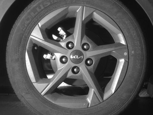 Used 2025 Kia K4 FWD image 15
