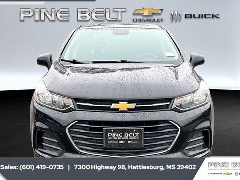 Used 2021 Chevrolet Trax LS w/ Tint and Cruise Package image 3
