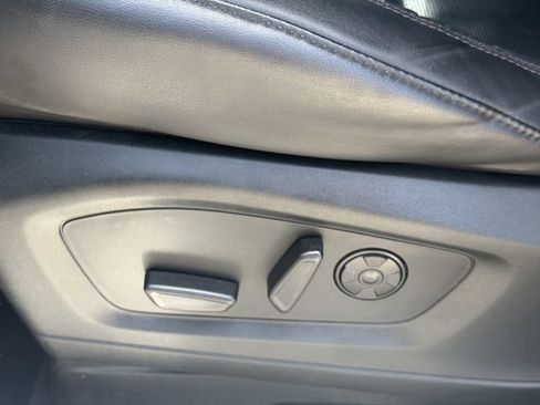 Used 2022 Ford Explorer Platinum w/ Equipment Group 601A AWD/4WD image 23