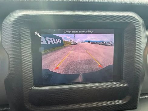 Used 2023 Jeep Gladiator Sport AWD/4WD image 14