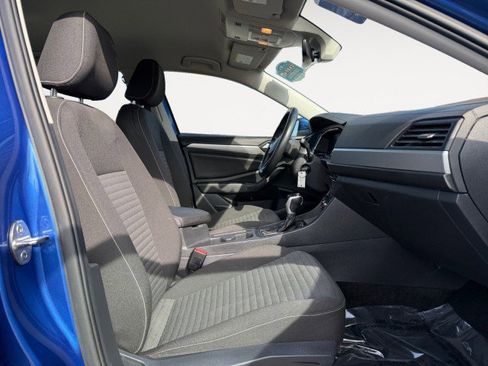 Used 2024 Volkswagen Jetta S image 8