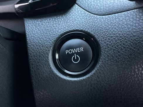 Used 2025 Toyota Camry SE FWD image 24