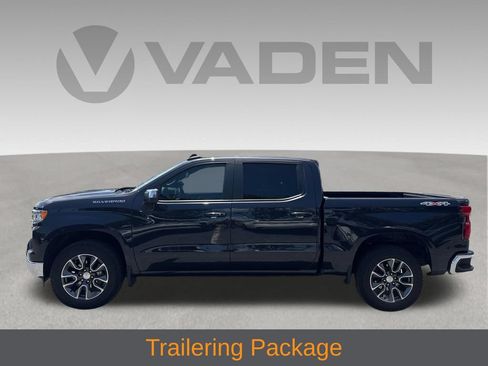 Used 2023 Chevrolet Silverado 1500 LT AWD/4WD image 17