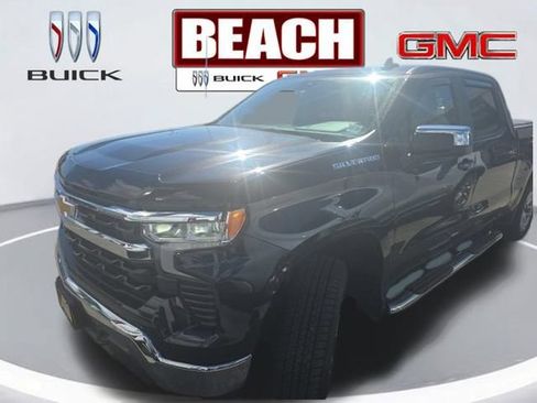 Used 2022 Chevrolet Silverado 1500 LT AWD/4WD image 6