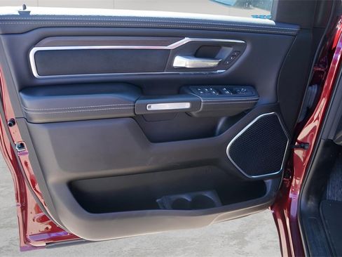Used 2025 RAM 1500 Laramie image 12