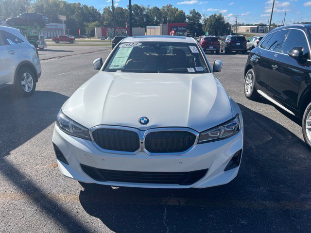 Used 2023 BMW 330i xDrive Sedan w/ Premium Package AWD/4WD image 3