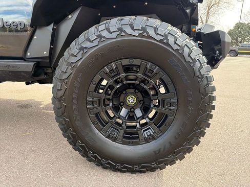 Used 2024 Jeep Wrangler Willys image 34