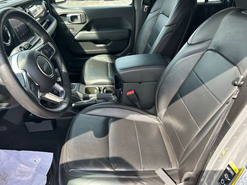 Certified 2023 Jeep Wrangler Sahara AWD/4WD image 12