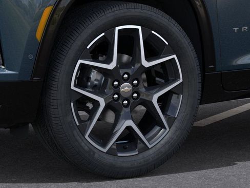 New 2026 Chevrolet Traverse High Country w/ LPO, Floor Liner Package FWD image 9