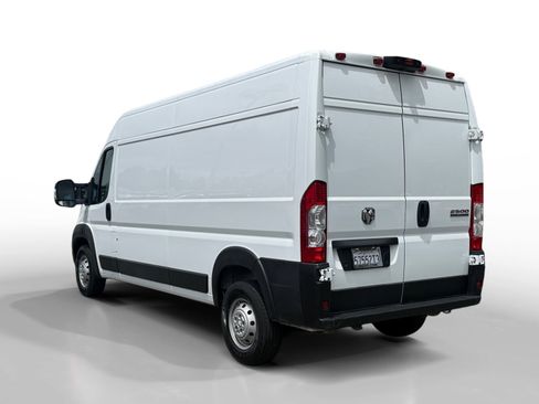 Used 2023 RAM ProMaster 2500 FWD image 3