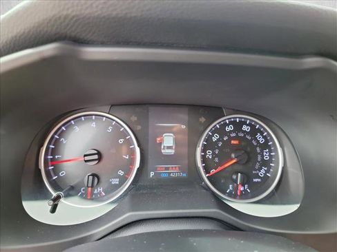 Used 2021 Toyota RAV4 LE FWD image 19