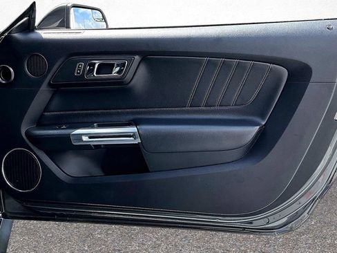 Used 2017 Ford Mustang GT Premium w/ Black Accent Package RWD image 28