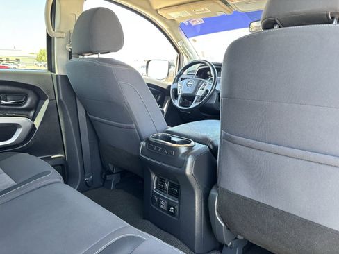 Used 2023 Nissan Titan SV w/ SV Convenience Package RWD image 14