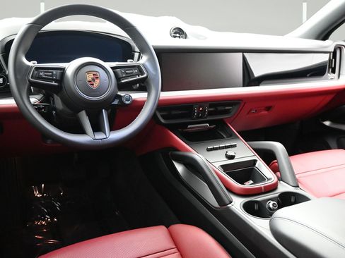 Certified 2025 Porsche Cayenne E-Hybrid AWD/4WD image 8