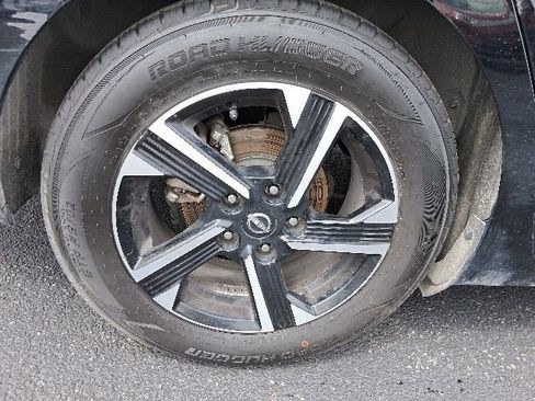 Used 2025 Nissan Sentra SV FWD image 5