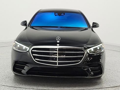 Used 2023 Mercedes-Benz S 580 4MATIC Sedan image 2