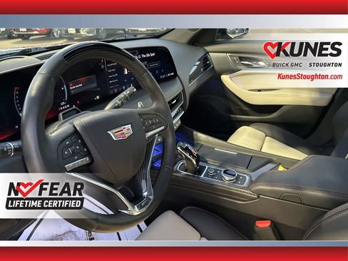 Used 2025 Cadillac CT5 V image 23