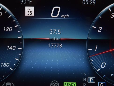 Certified 2023 Mercedes-Benz GLS 450 4MATIC image 31