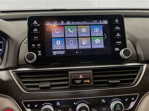 Used 2018 Honda Accord Touring image 15