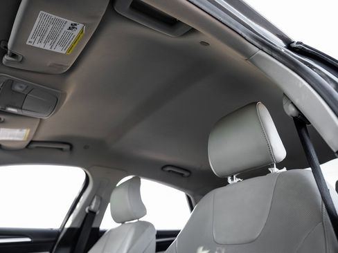 Used 2017 Ford Fusion Titanium image 44