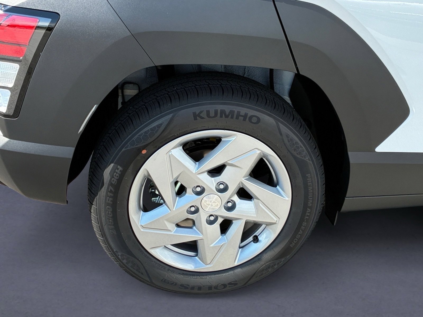 New 2027 Hyundai Kona SE FWD image 9