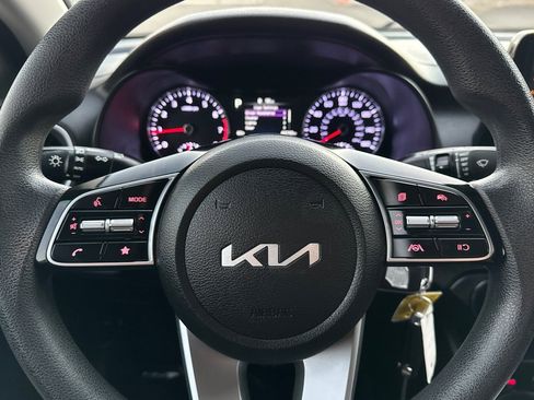 Used 2023 Kia Forte LXS w/ LXS Technology Package image 20