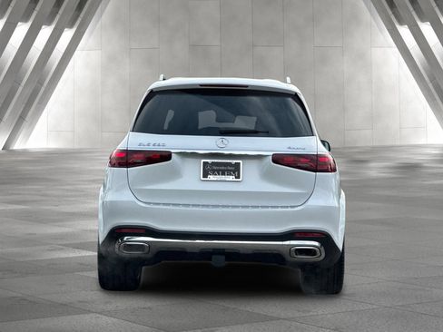 New 2026 Mercedes-Benz GLS 580 4MATIC image 5