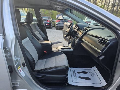 Used 2012 Toyota Camry SE image 31