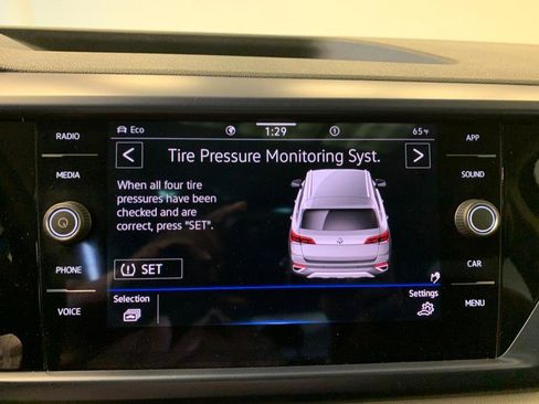 Used 2022 Volkswagen Taos SE image 29