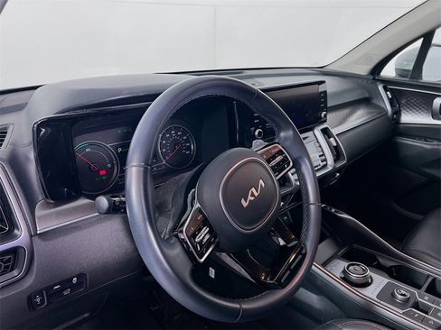 Certified 2023 Kia Sorento EX image 10