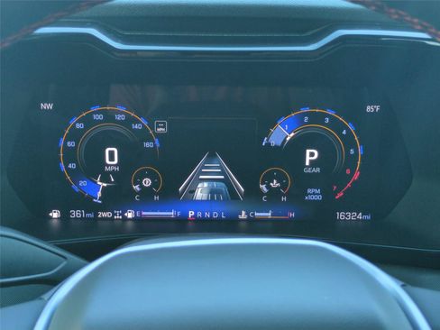 Used 2024 Chevrolet Colorado Z71 w/ Z71 Convenience Package 2 AWD/4WD image 19