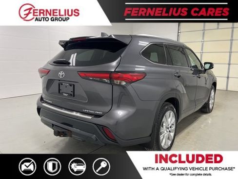 Used 2021 Toyota Highlander Limited AWD/4WD image 7