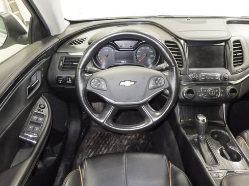Used 2017 Chevrolet Impala Premier w/ Enhanced Convenience Package FWD image 9