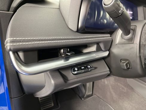 New 2025 Chevrolet Corvette E-Ray image 26