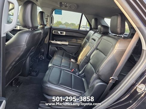 Used 2022 Ford Explorer XLT w/ Equipment Group 202A RWD image 6