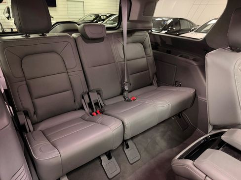 Used 2018 Lincoln Navigator Reserve w/ Technology Package AWD/4WD image 45