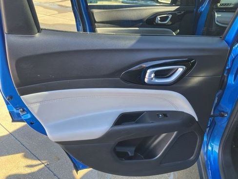 Certified 2025 Jeep Compass Limited image 20