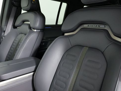 Used 2023 Rivian R1S Adventure image 29