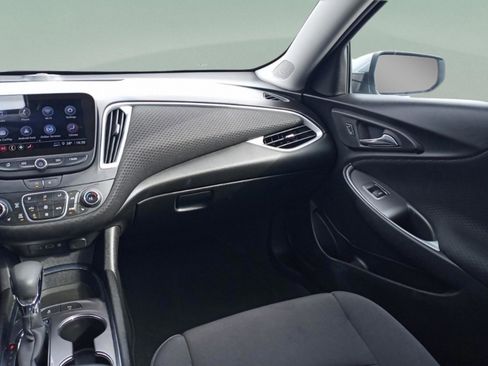 Used 2024 Chevrolet Malibu LT image 21