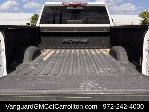 Used 2024 Chevrolet Silverado 2500 ZR2 w/ Technology Package AWD/4WD image 30