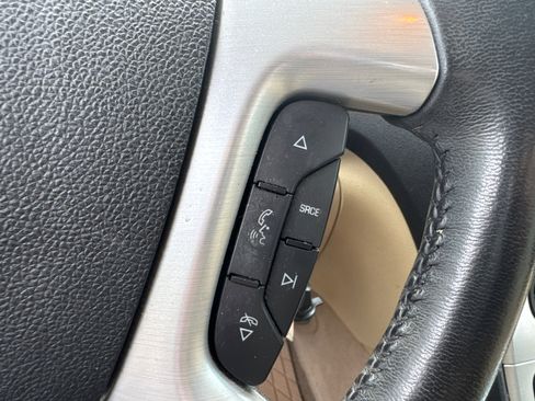 Used 2010 GMC Acadia SLT FWD image 34