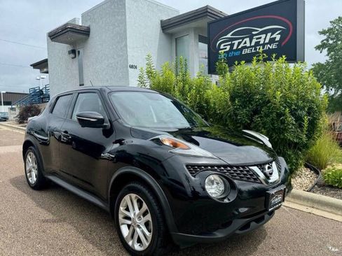 Used 2015 Nissan Juke SV w/ Technology Package image 2