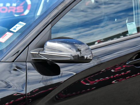 Used 2023 Hyundai Kona SEL FWD image 13