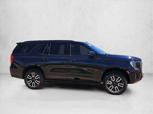 Used 2024 GMC Yukon AT4 w/ AT4 Premium Plus Package AWD/4WD image 4