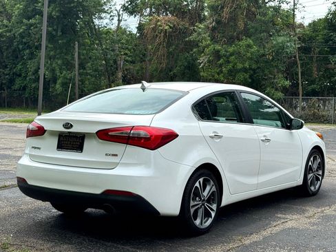 Used 2016 Kia Forte EX w/ EX Premium Package FWD image 4