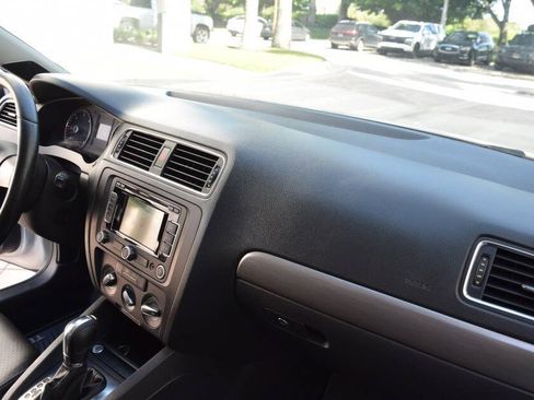 Used 2013 Volkswagen Jetta TDI FWD image 52