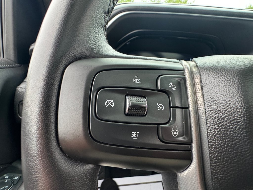 Used 2024 GMC Yukon Denali w/ Advanced Technology Package AWD/4WD image 31
