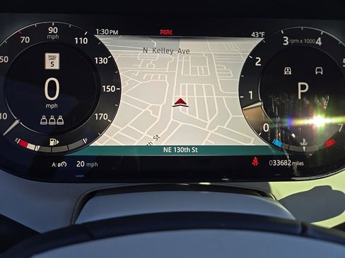 Used 2023 Land Rover Range Rover Autobiography image 15